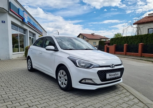 Hyundai i20 cena 35900 przebieg: 81968, rok produkcji 2016 z Tarnów małe 137